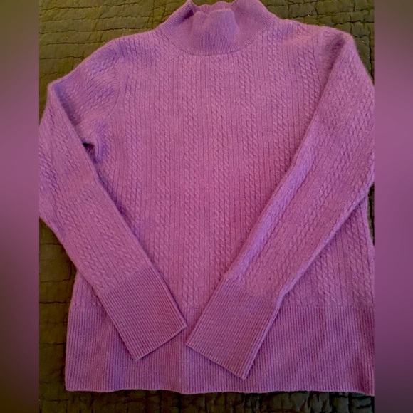 Investments 100% Cashmere Sweater - Picture 1 of 9